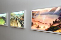 「第20回文化庁メディア芸術祭受賞作品展」より、「君の名は。」展示ブースの様子。