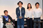 リリー・フランキー、障害者演じた主演作イベントで清野菜名とのキスシーン語る
