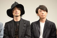 左から齊藤工、高橋一生。