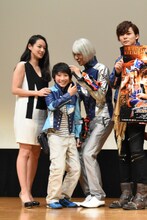 田口翔大(中央左)にぶつかってしまった山崎大輝(中央右)。