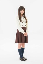 映画「兄友」より松風理咲演じる七瀬まい。