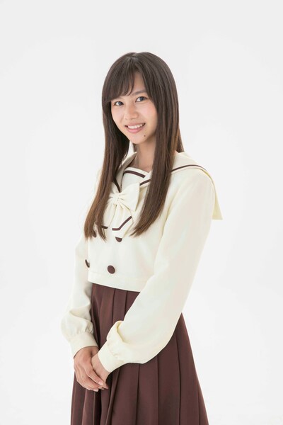 映画「兄友」より松風理咲演じる七瀬まい。