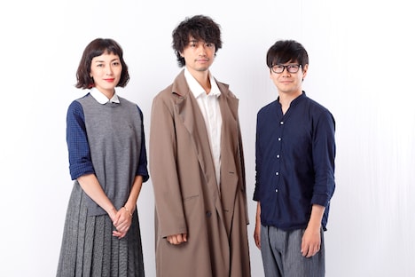 「斎藤工×板谷由夏 映画工房」の出演者。左から板谷由夏、斎藤工、中井圭。