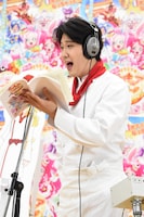 「トレビアーン！」とアフレコする尾上松也。