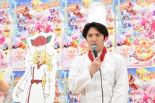 左からジャン＝ピエール・ジルベルスタインのパネル、尾上松也。