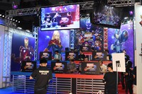 ゲーム「マーベル VS. カプコン：インフィニット」のブース。