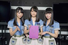 「劇場版 はいからさんが通る 前編 ～紅緒、花の17歳～」で声優に挑戦する=LOVEメンバー。左から瀧脇笙古、高松瞳、佐々木舞香。