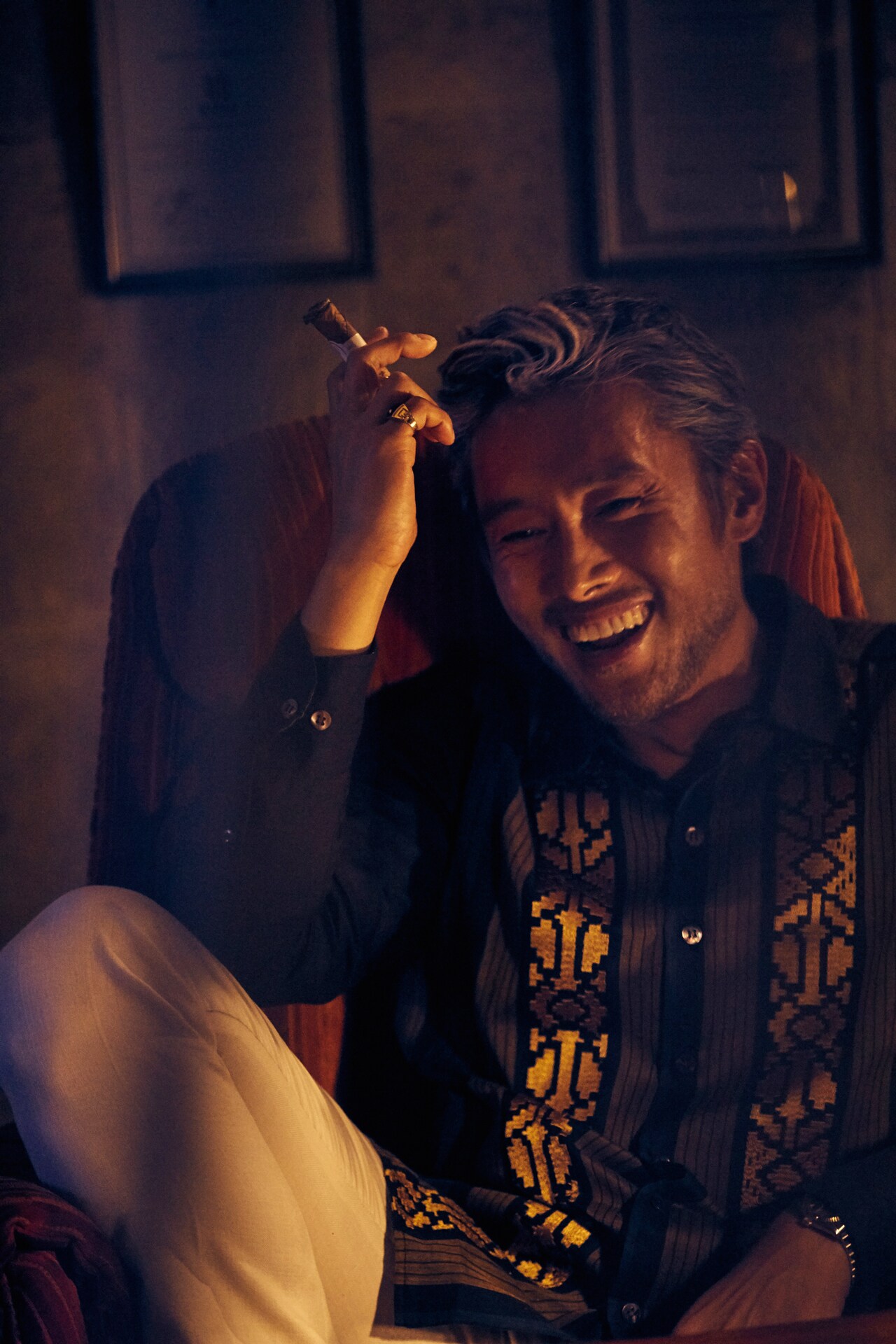 「MASTER」イ・ビョンホンの“極悪”な表情捉えた新場面写真8枚到着