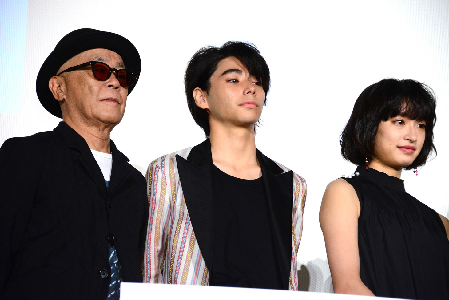 左から廣木隆一、村上虹郎、門脇麦。