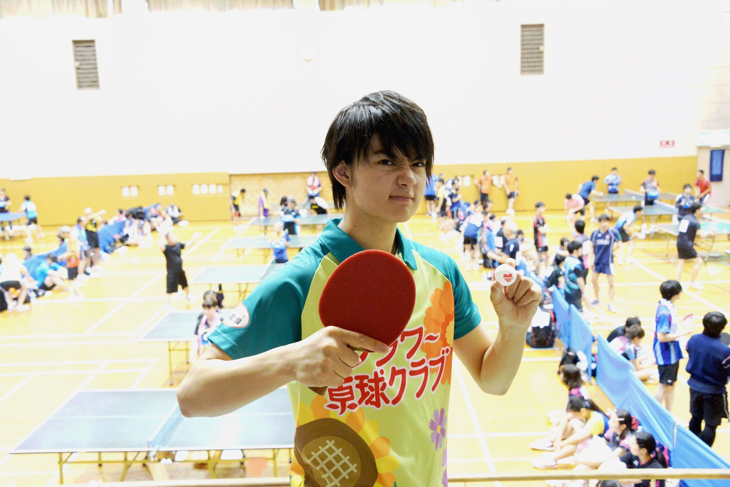 卓球大会に初出場した佐野勇斗。