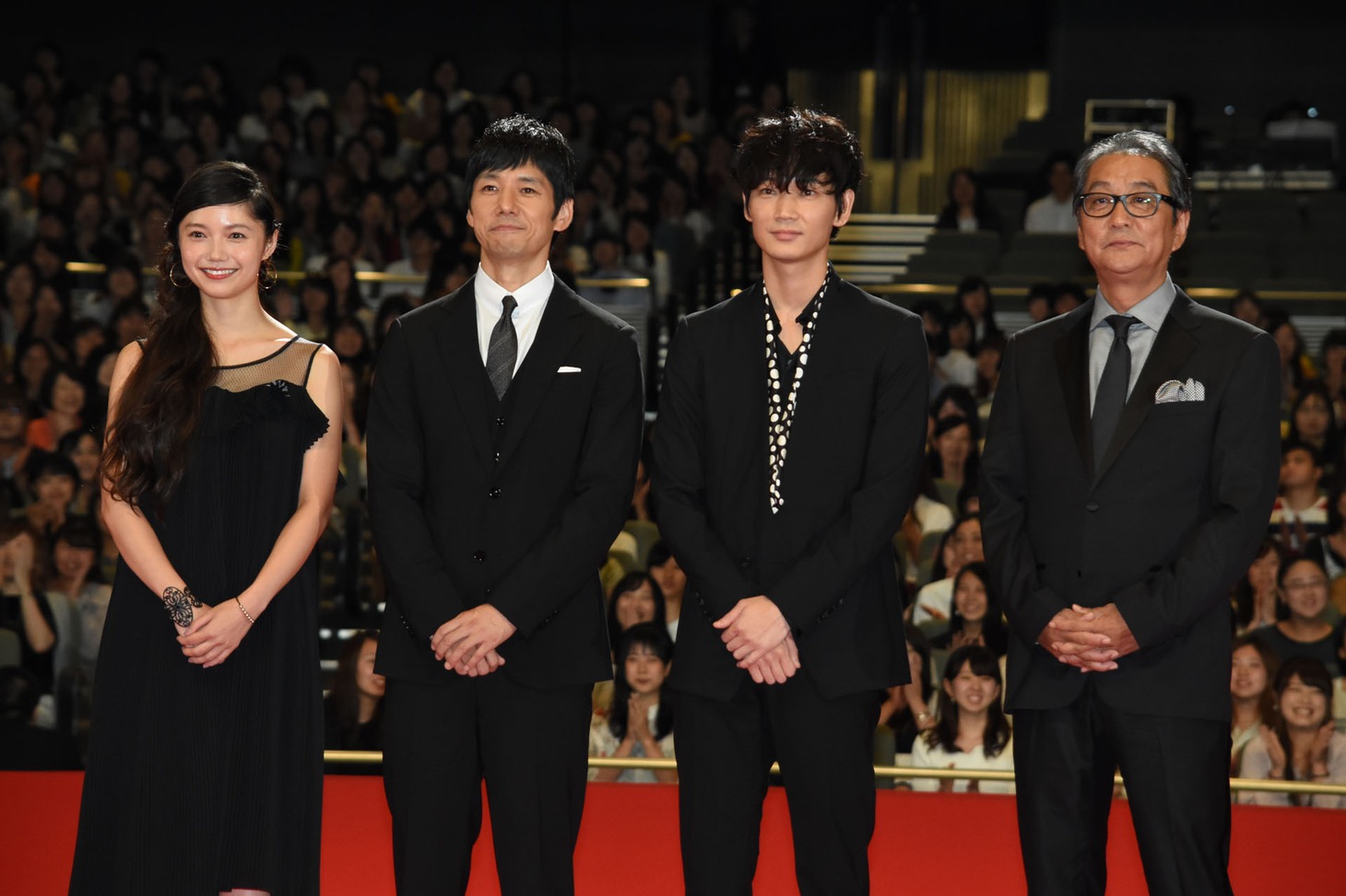 「ラストレシピ ～麒麟の舌の記憶～」完成披露舞台挨拶の様子。