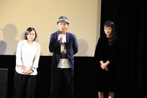 左から瀬田なつき、Yuki Saito、猪俣ユキ。