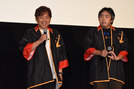 左から羽原信義、福井晴敏。