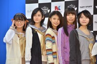 左から片岡沙耶、小泉萌香、大野未来、井上美那、りりか。