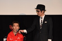 左から熊篠慶彦、リリー・フランキー。