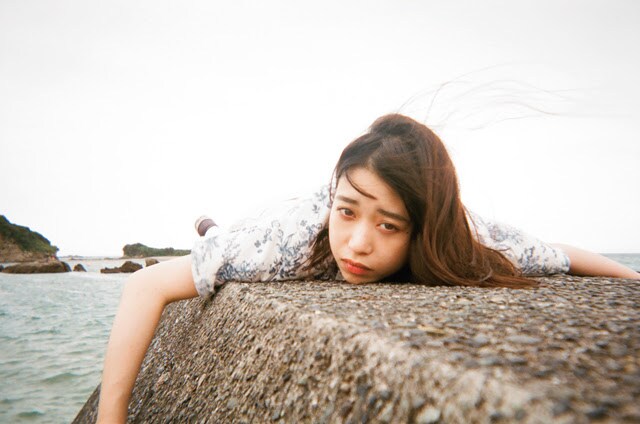 森川葵、平祐奈、永野芽郁、川栄李奈ら女優9名を「写ルンです」で撮影した写真集