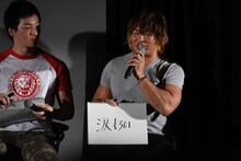 「自分がヒーローになって感じたこと」というテーマで話す棚橋弘至（右）。