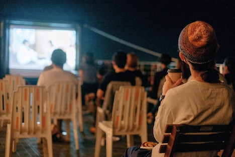 「野外映画×合コン～恋する月夜の映画館」イメージ