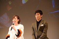 左から石川佳純、吉村真晴。