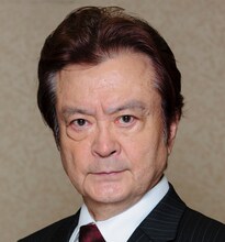 大和田伸也演じる鬼龍院龍平。