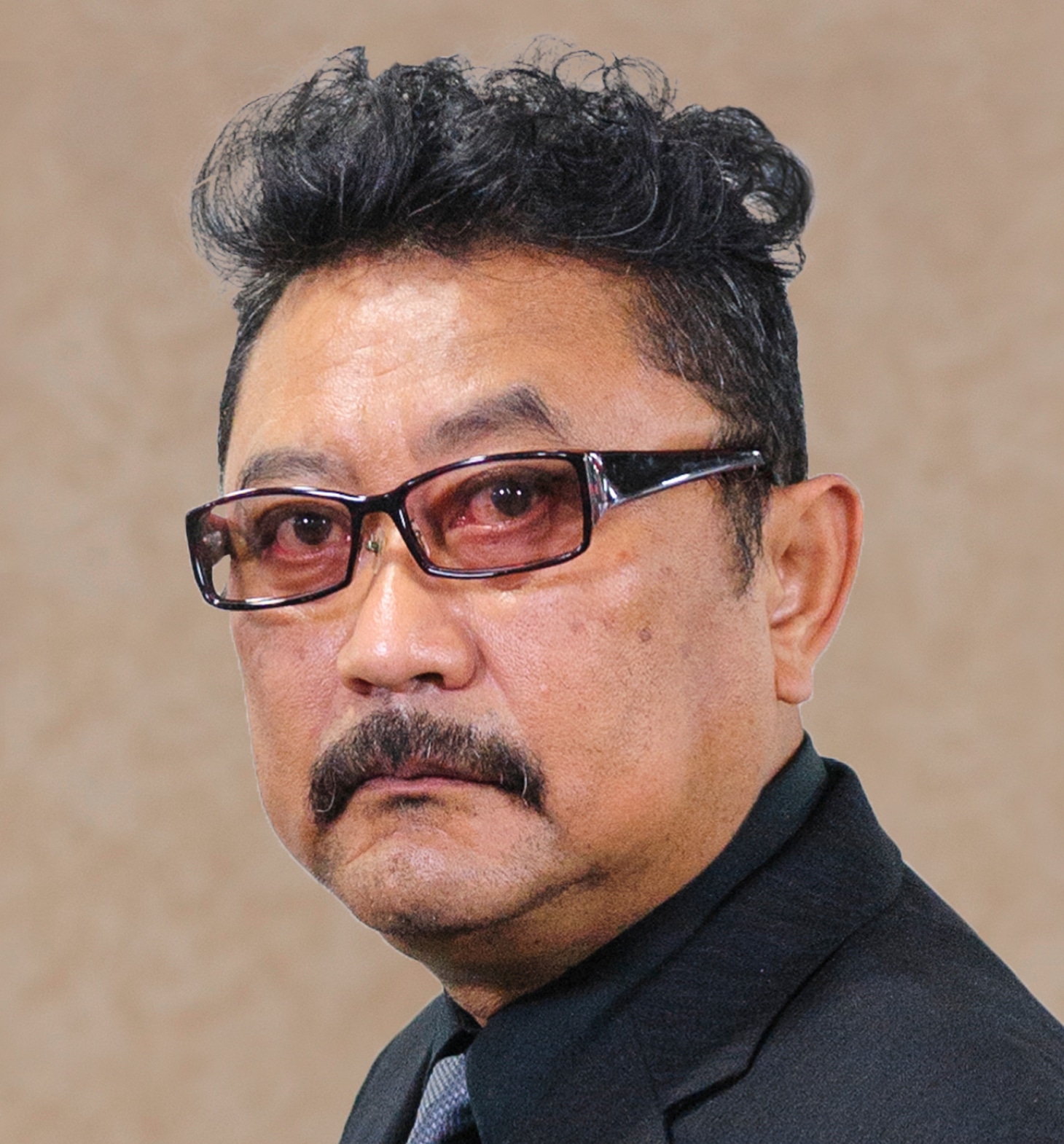 「オトナ高校 エピソード0」より、ブラザートム演じる黒蕨。