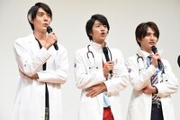 左から松本享恭、飯島寛騎、瀬戸利樹。