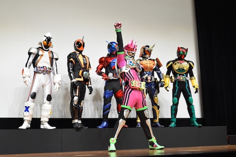 「劇場版 仮面ライダーエグゼイド トゥルー・エンディング」ファンミーティング“後夜祭レベル99”の様子。