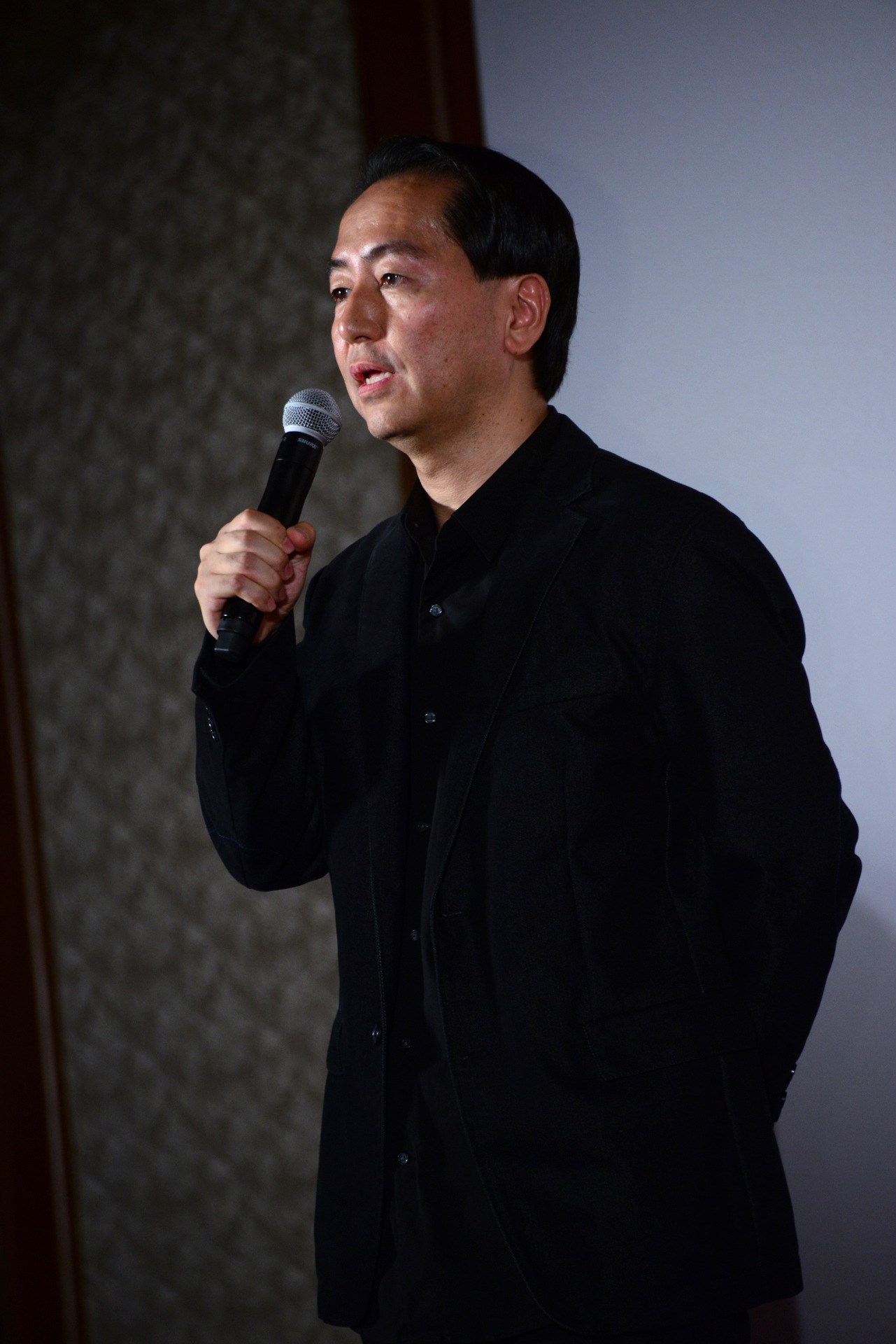 曽利文彦