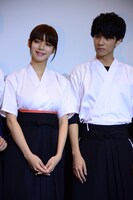左から池田エライザ、中尾暢樹。