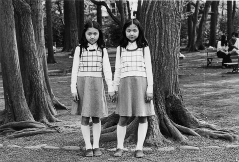 「SELF AND OTHERS」 (c)牛腸茂雄