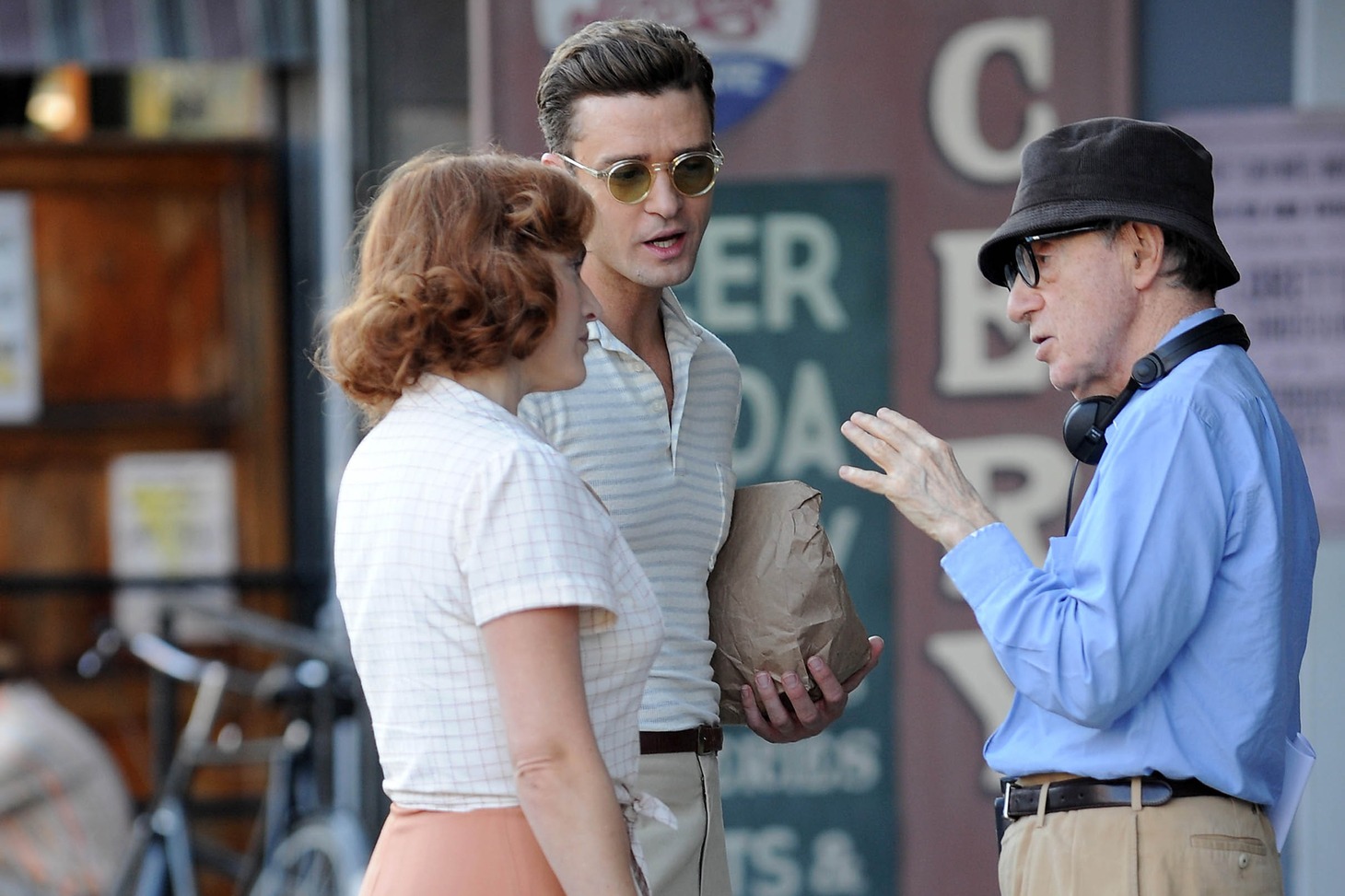 「Wonder Wheel（原題）」メイキングカット。左からケイト・ウィンスレット、ジャスティン・ティンバーレイク、ウディ・アレン。（写真提供：GWR / starmaxinc.com / Newscom / ゼータ イメージ）