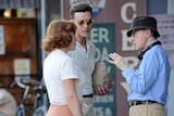 「Wonder Wheel(原題)」メイキングカット。左からケイト・ウィンスレット、ジャスティン・ティンバーレイク、ウディ・アレン。(写真提供:GWR / starmaxinc.com / Newscom / ゼータ イメージ)