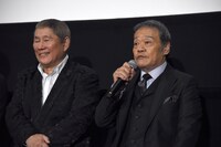 左から北野武、西田敏行。