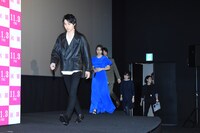 「氷菓」完成披露試写会の様子。