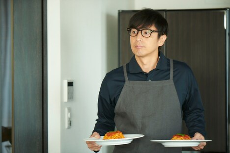 「恋と嘘」より、徳井義実演じる四谷大輔。