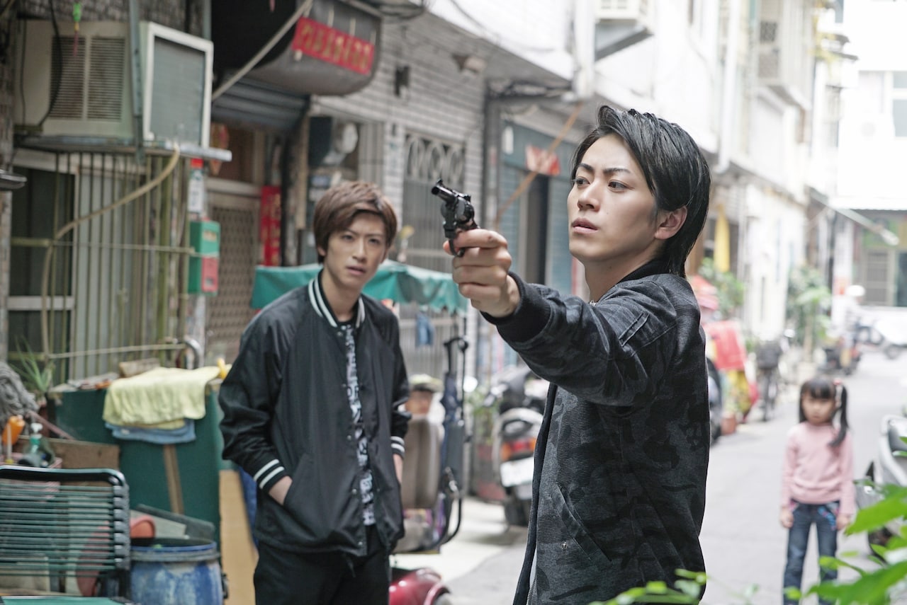 染谷俊之×赤澤燈×廣瀬智紀が台湾でガンアクション、「逃げた魚はおよいでる。」予告