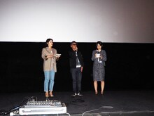 第22回釜山国際映画祭での「ナミヤ雑貨店の奇蹟」公式上映に登壇した廣木隆一（中央）。