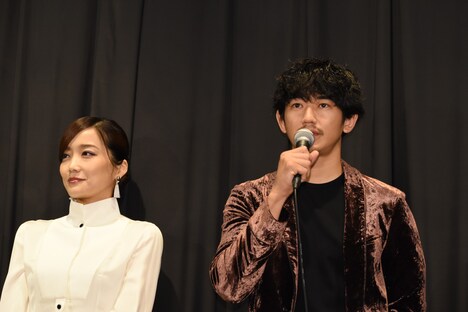 「リングサイド・ストーリー」初日舞台挨拶の様子。