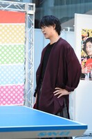 ミスをして落ち込む佐野勇斗。