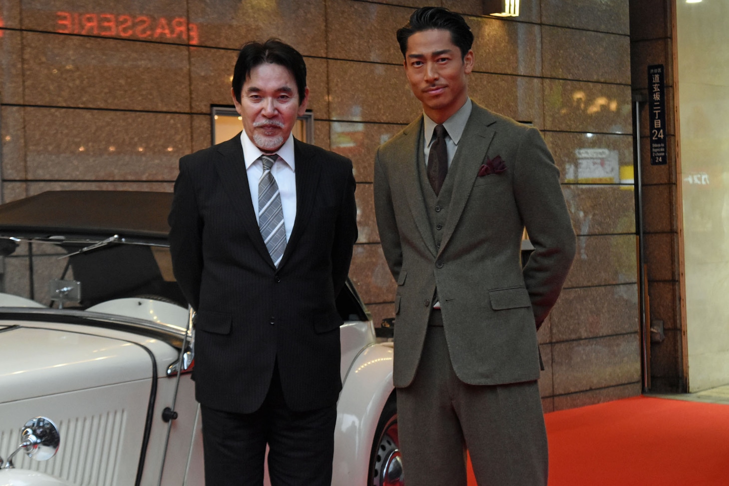 左から三船史郎、EXILE AKIRA。