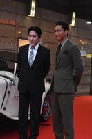 左から三船史郎、EXILE AKIRA。