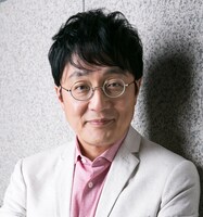 「カラフル」のトークショーに参加する町山智浩。