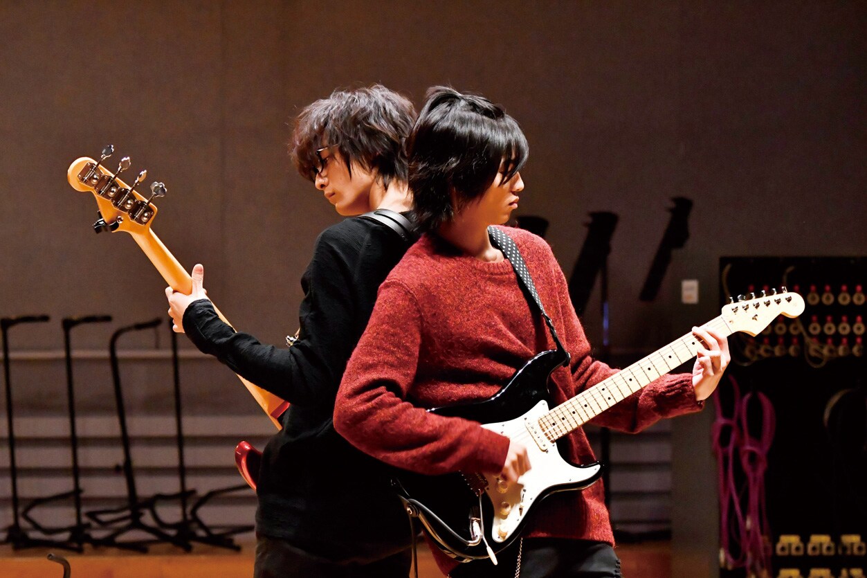 「覆面系ノイズ」志尊淳＆小関裕太のセッションも、片思いが交錯する新カット