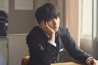 「氷菓」より、山崎賢人演じる折木奉太郎。