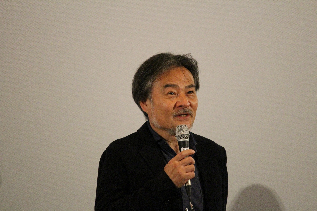 「散歩する侵略者」黒沢清が釜山映画祭に登壇、「質問のレベルが高い」と感心