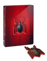 「スパイダーマン：ホームカミング」プレミアムBOXに封入されるスパイダーマグネット（右下）。