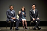 第22回釜山国際映画祭にて行われた「三度目の殺人」イベントの様子。是枝裕和（左）、福山雅治（右）。
