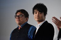 左から福田雄一、笠原秀幸。