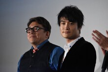 左から福田雄一、笠原秀幸。