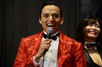 満島真之介扮するときめきチャーリー。